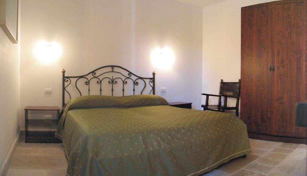 Agritria Di Umberto Anglisani Villa Ostuni Rum bild